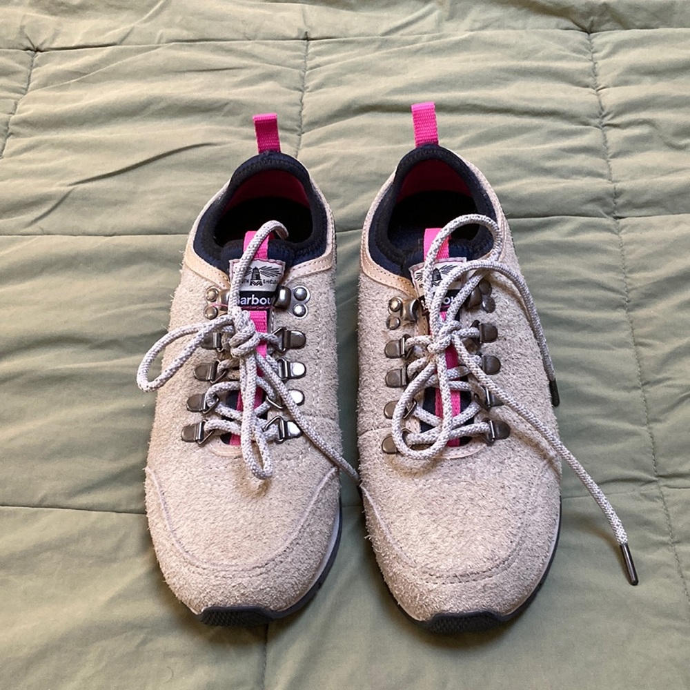 Womens Barbour low hiking shoes size 8.5 US